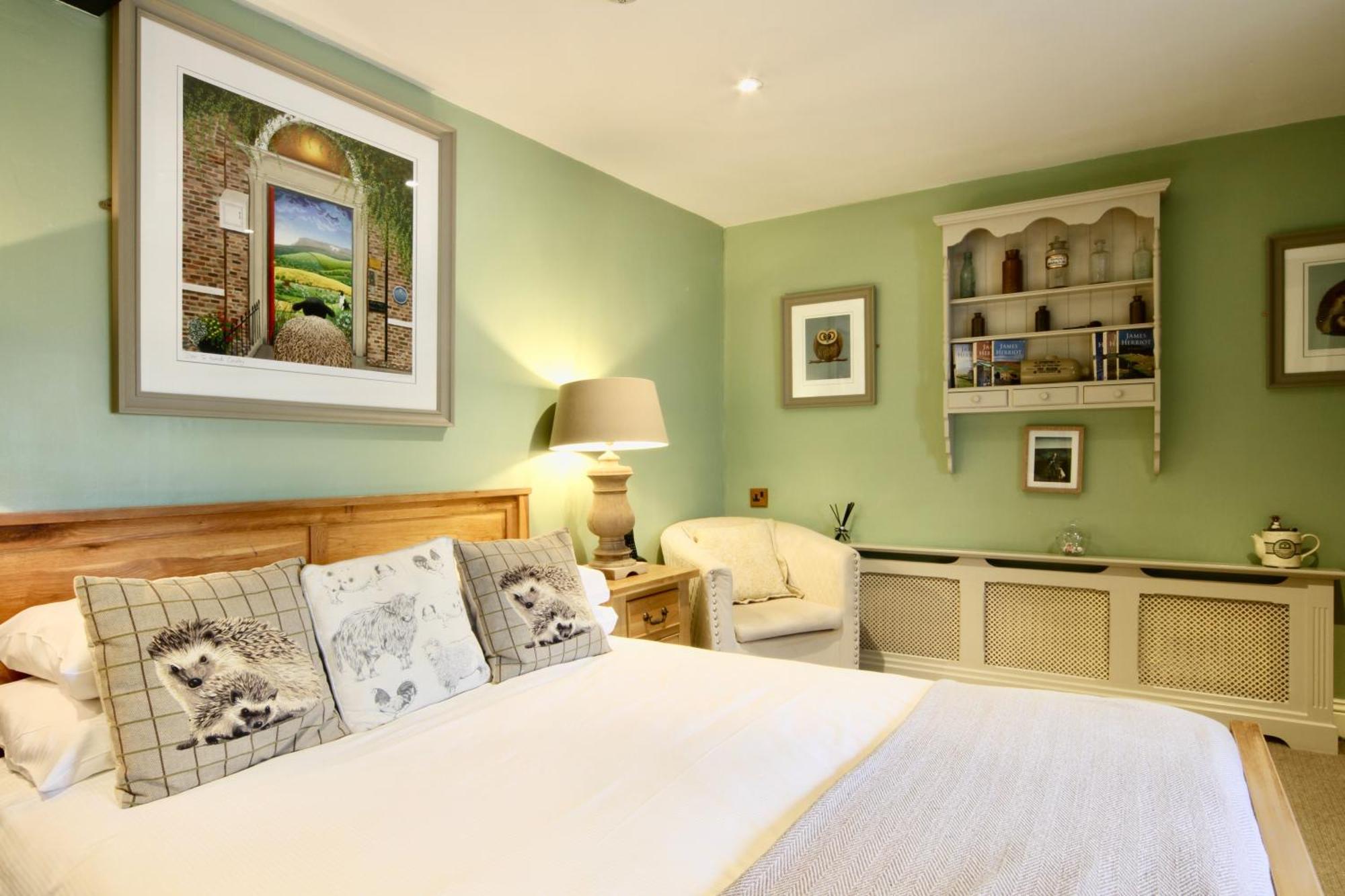 The Wensleydale Heifer Hotel Leyburn Exterior photo